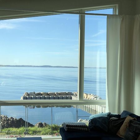 Haabakk On Sea Apartment Tau Ngoại thất bức ảnh
