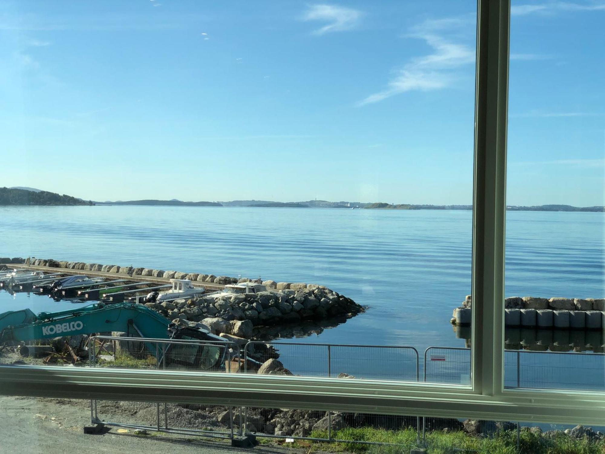 Haabakk On Sea Apartment Tau Ngoại thất bức ảnh