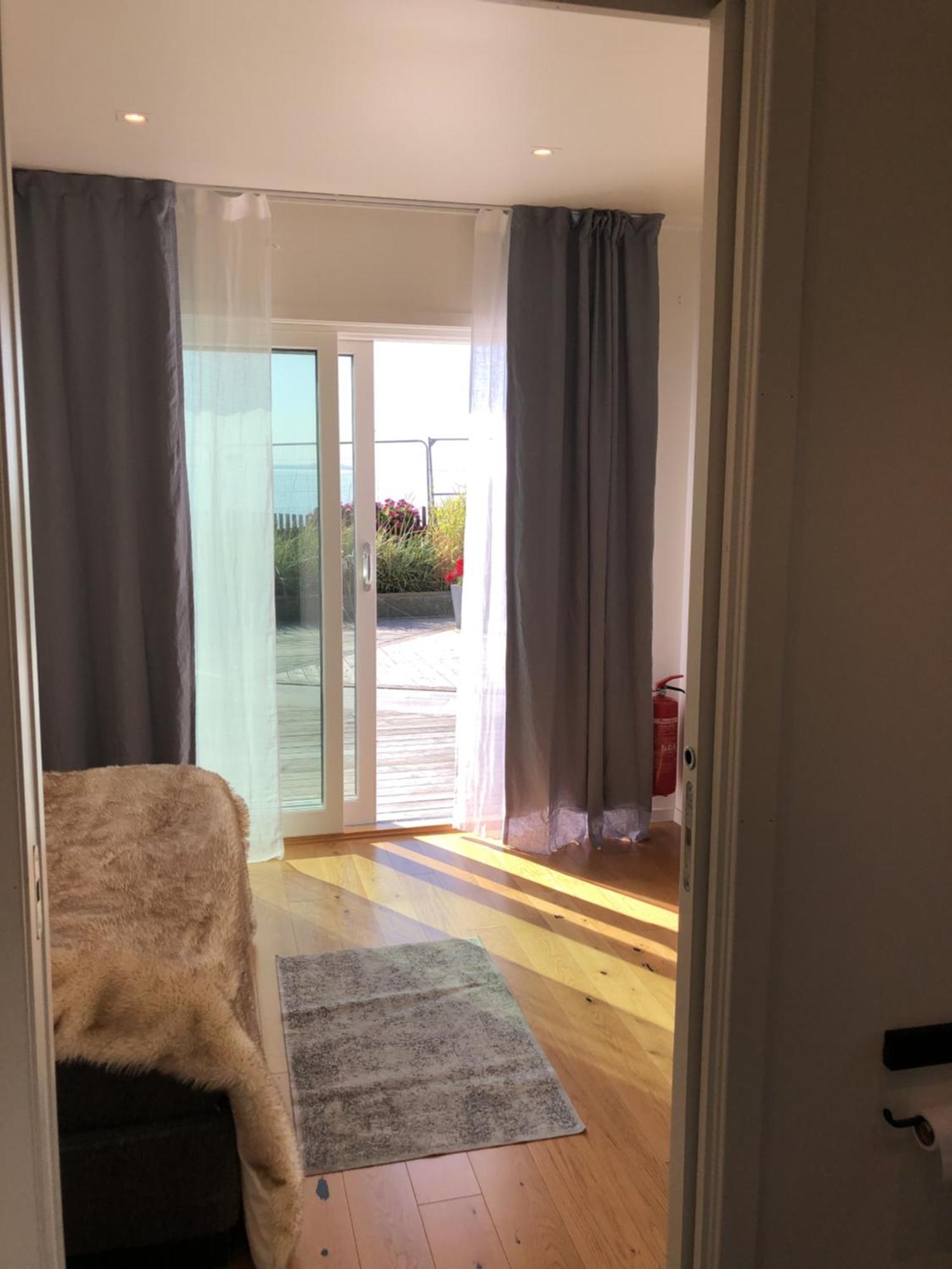Haabakk On Sea Apartment Tau Ngoại thất bức ảnh